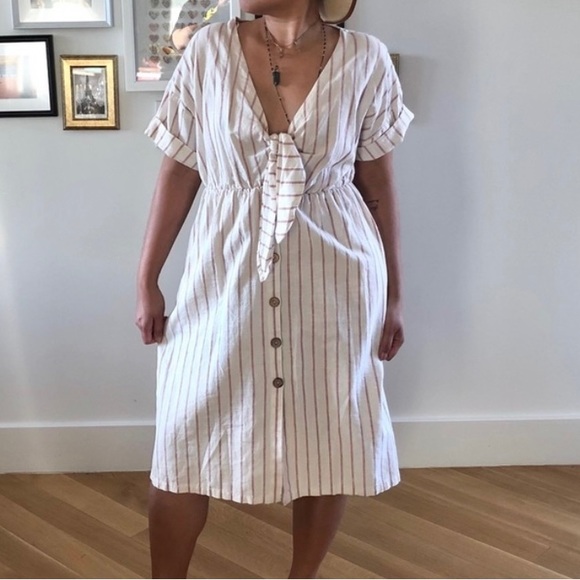 ZARA linen dress with front tie - Picture 1 of 4